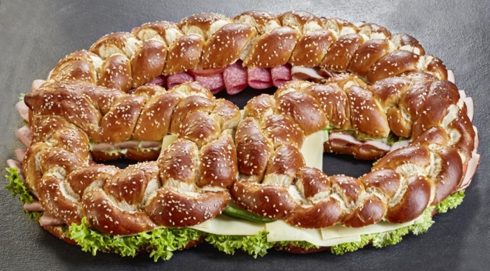 Partybrezel_Wurst_schiefer-vorne